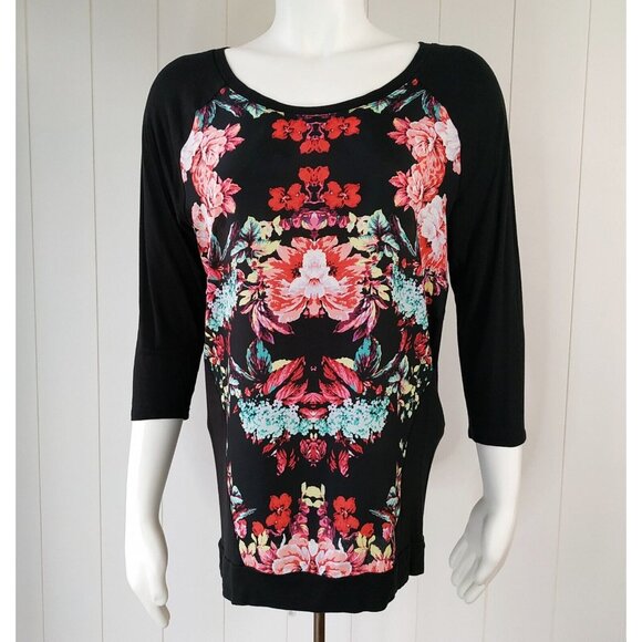 A.n.a. A New Approach Floral Top size Small S Black with Floral Print Raglan EUC - Picture 2 of 4